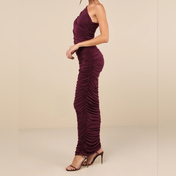 Lulus Women's Effortless Magnetism Dark Plum Ruched One-Shoulder Maxi Dress, L - Picture 5 of 10